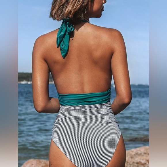 CUPSHE Women’s Striped Halter One Piece Swimsuit, Green, Size Medium - Picture 5 of 5